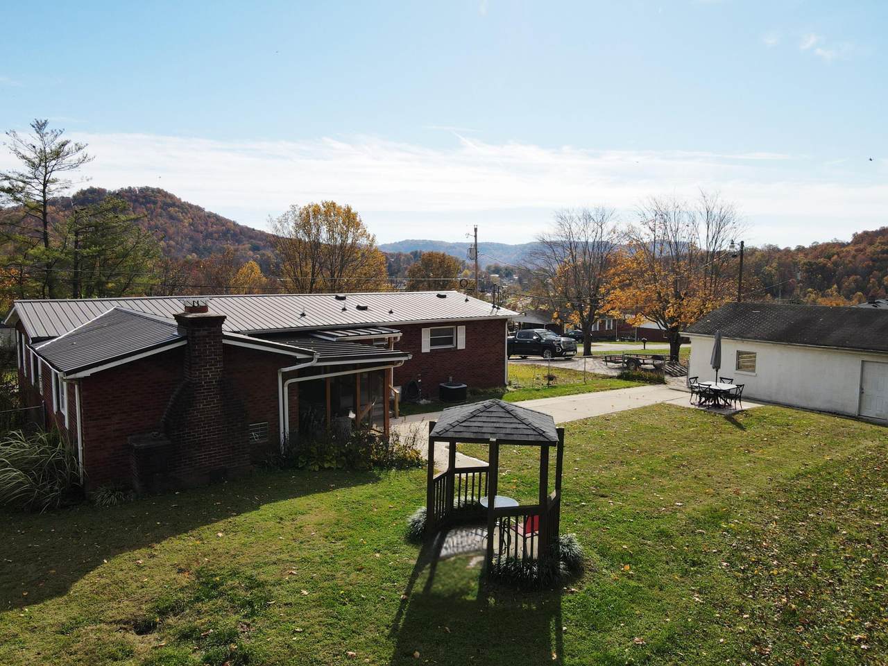 https://bt-photos.global.ssl.fastly.net/lexington/1280_boomver_1_20251106144724287194000000-2.jpg