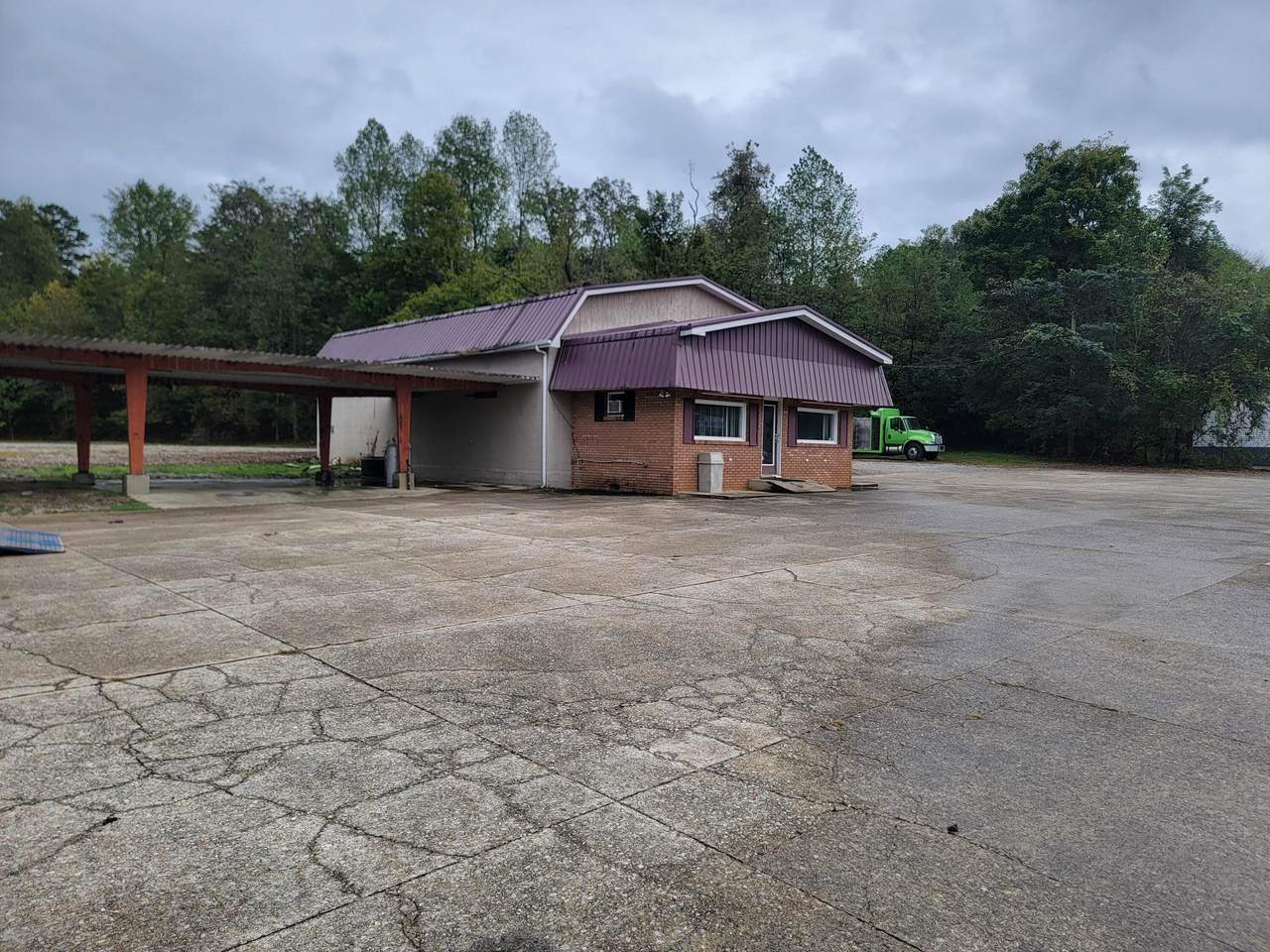 7744 Hwy 27 - Photo 1