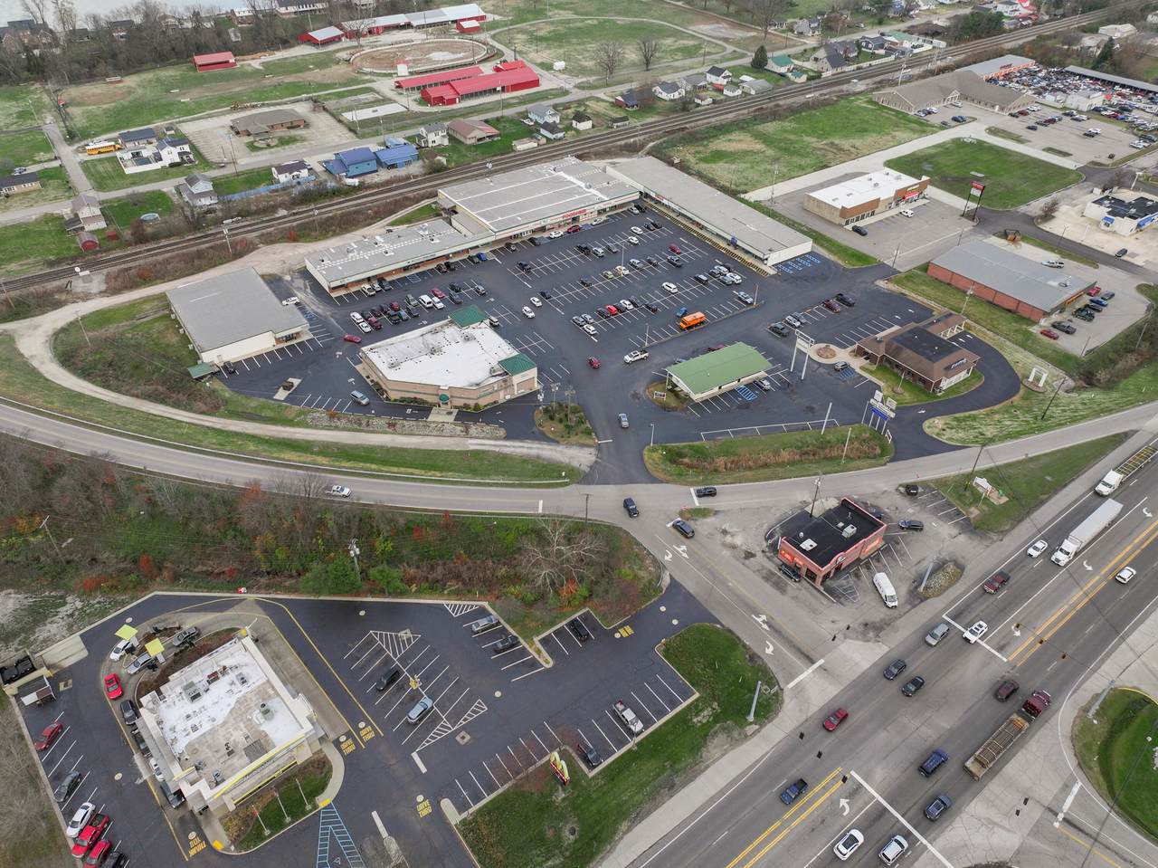 https://bt-photos.global.ssl.fastly.net/lexington/1280_boomver_1_20251202190025654143000000-2.jpg
