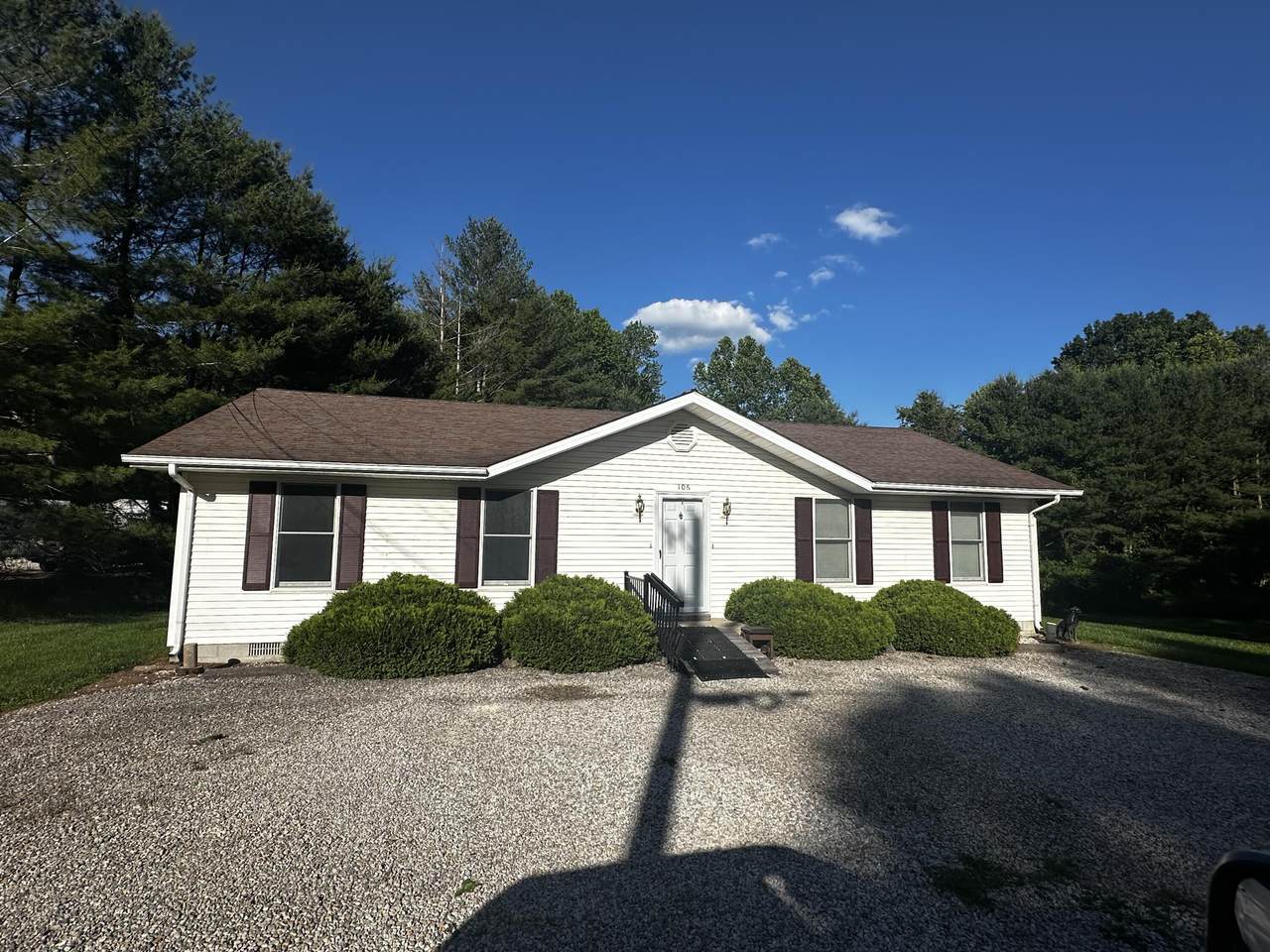 106 Sharon Drive - Photo 1