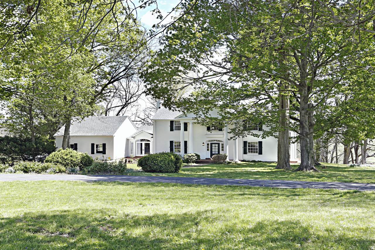 https://bt-photos.global.ssl.fastly.net/lexington/1280_boomver_1_20251205192101150719000000-2.jpg