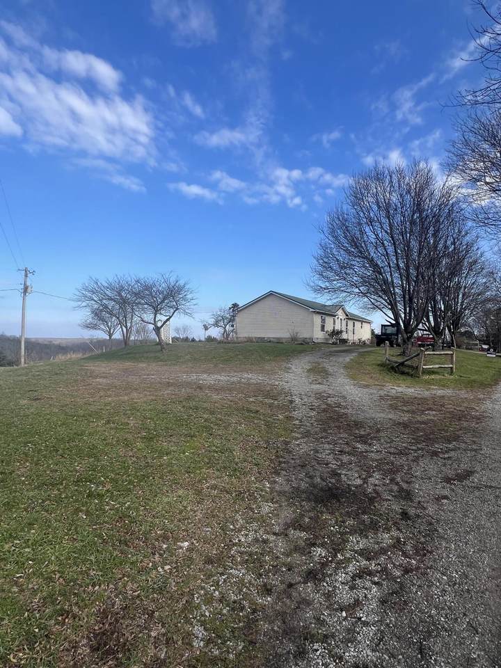 704 Cardwell Road - Photo 1