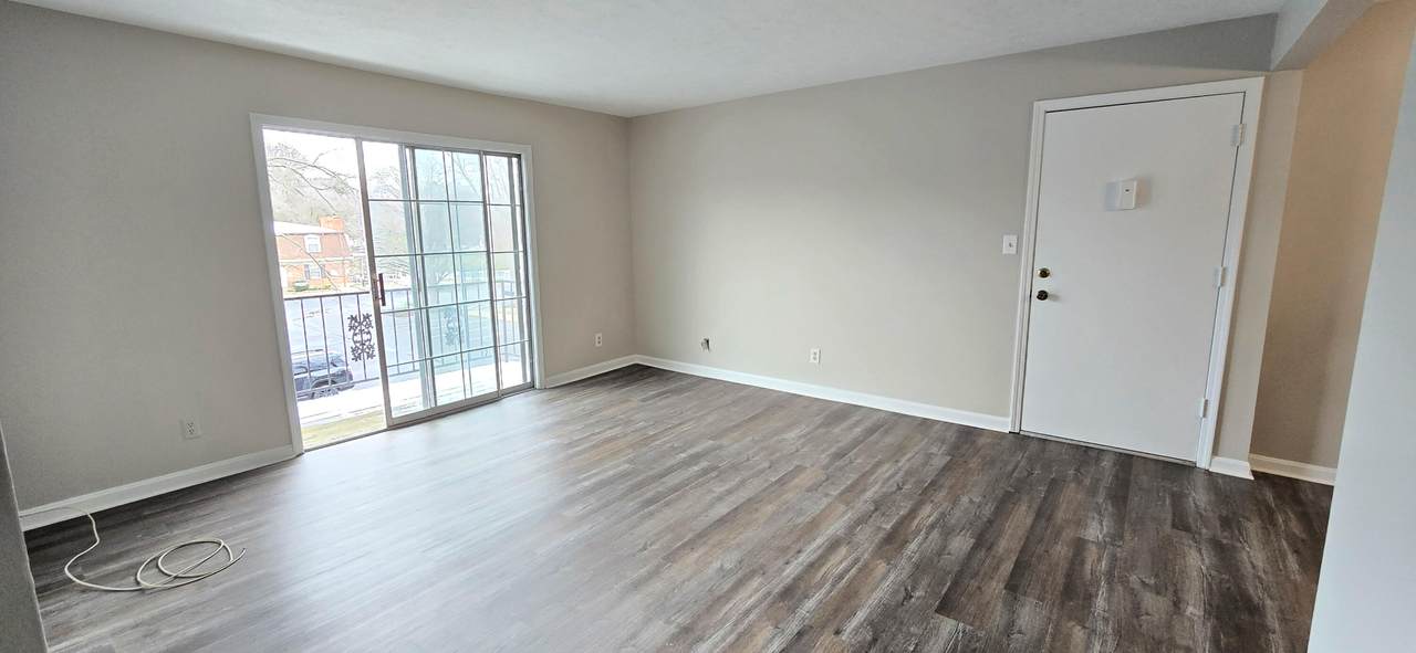 202 Flanders Court - Photo 1