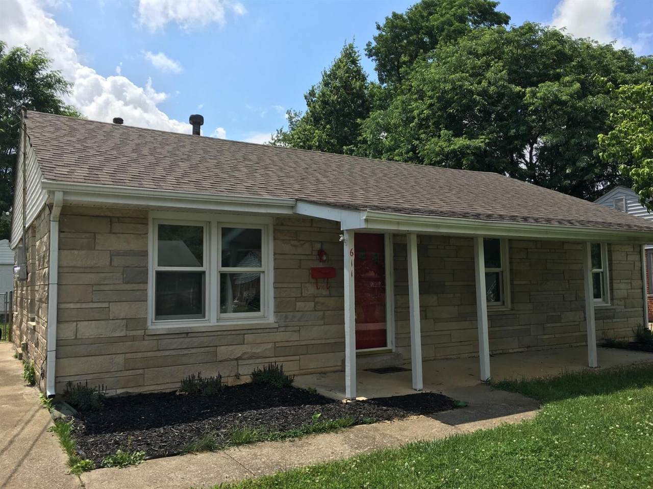 611 Chestnut Street - Photo 1