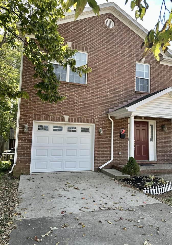 114 Green Street - Photo 1