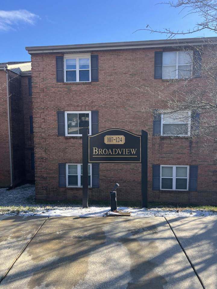 421 Redding Road - Photo 1