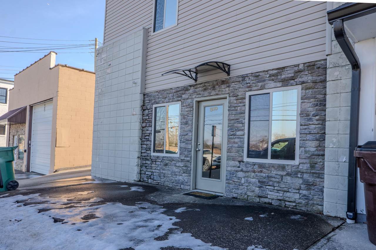 310 Irvine Street - Photo 1