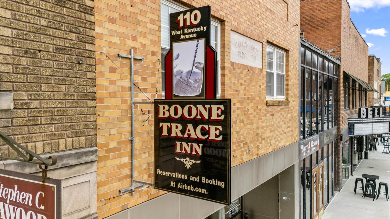 110 Kentucky Avenue - Photo 1