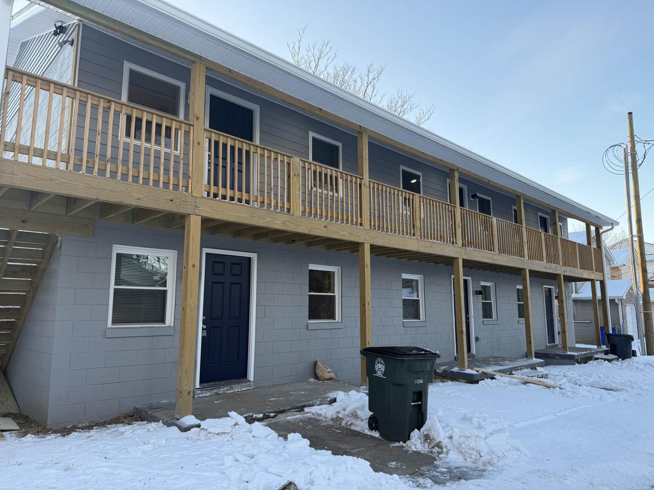 402 Gunn Street - Photo 1