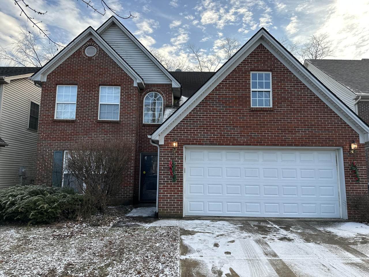 508 Newbury Way - Photo 1