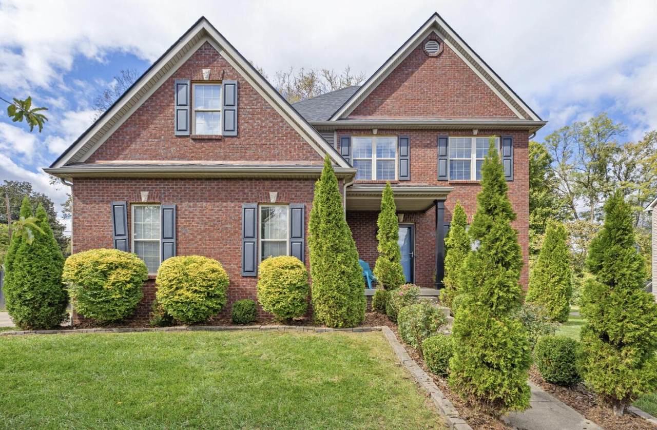 2505 Eastway Drive - Photo 1