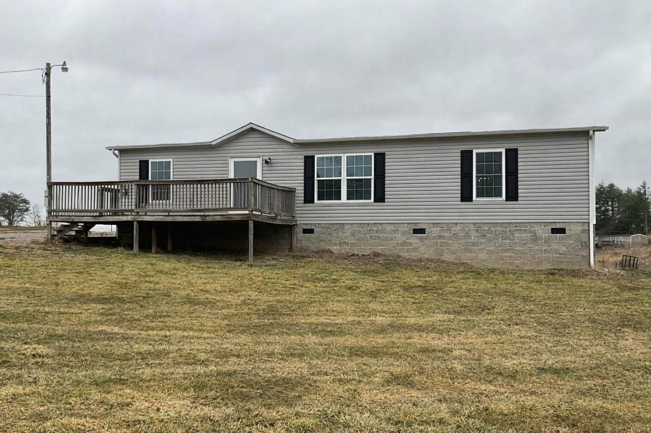 82 Coffee Tree Lane - Photo 1