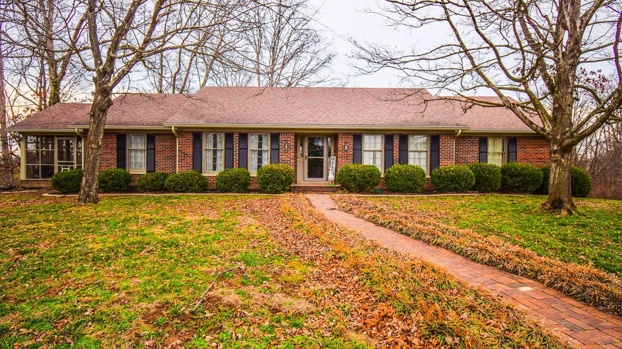 1039 Greenbriar Road - Photo 1