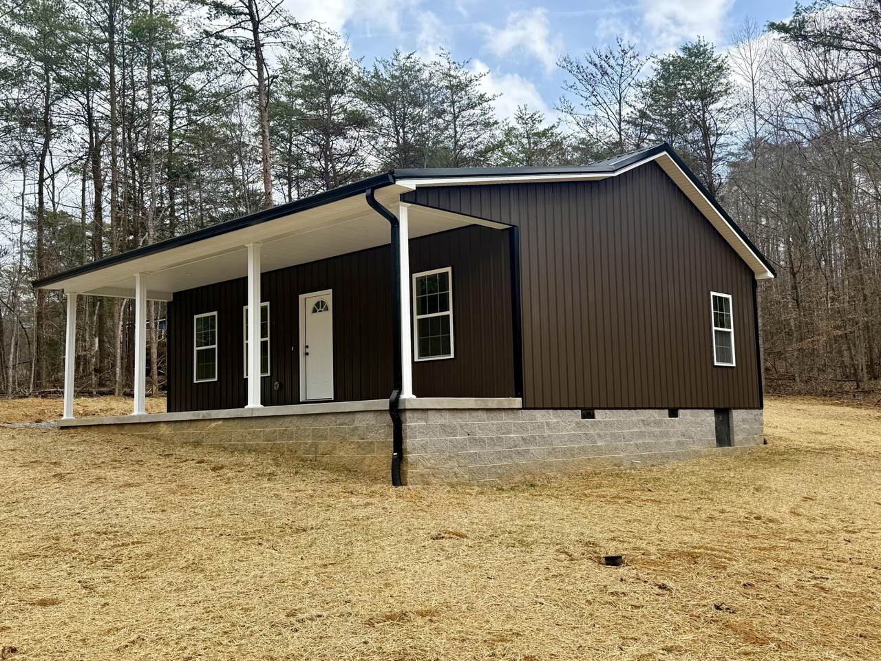821 Pine Tree Road - Photo 1