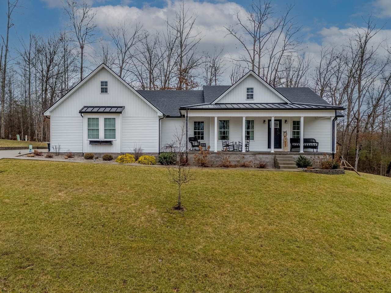 102 Woodlock Drive - Photo 1