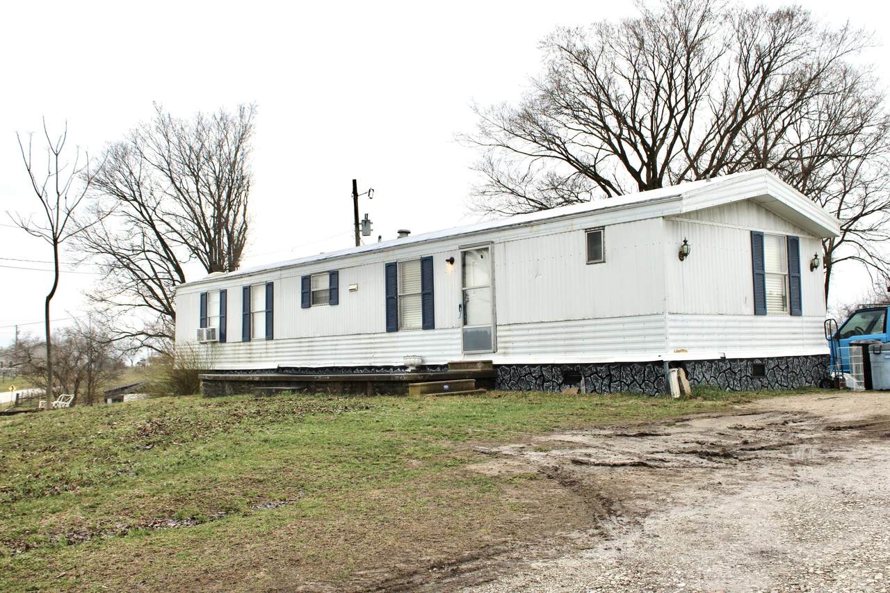 8210 Orangeburg Road - Photo 1