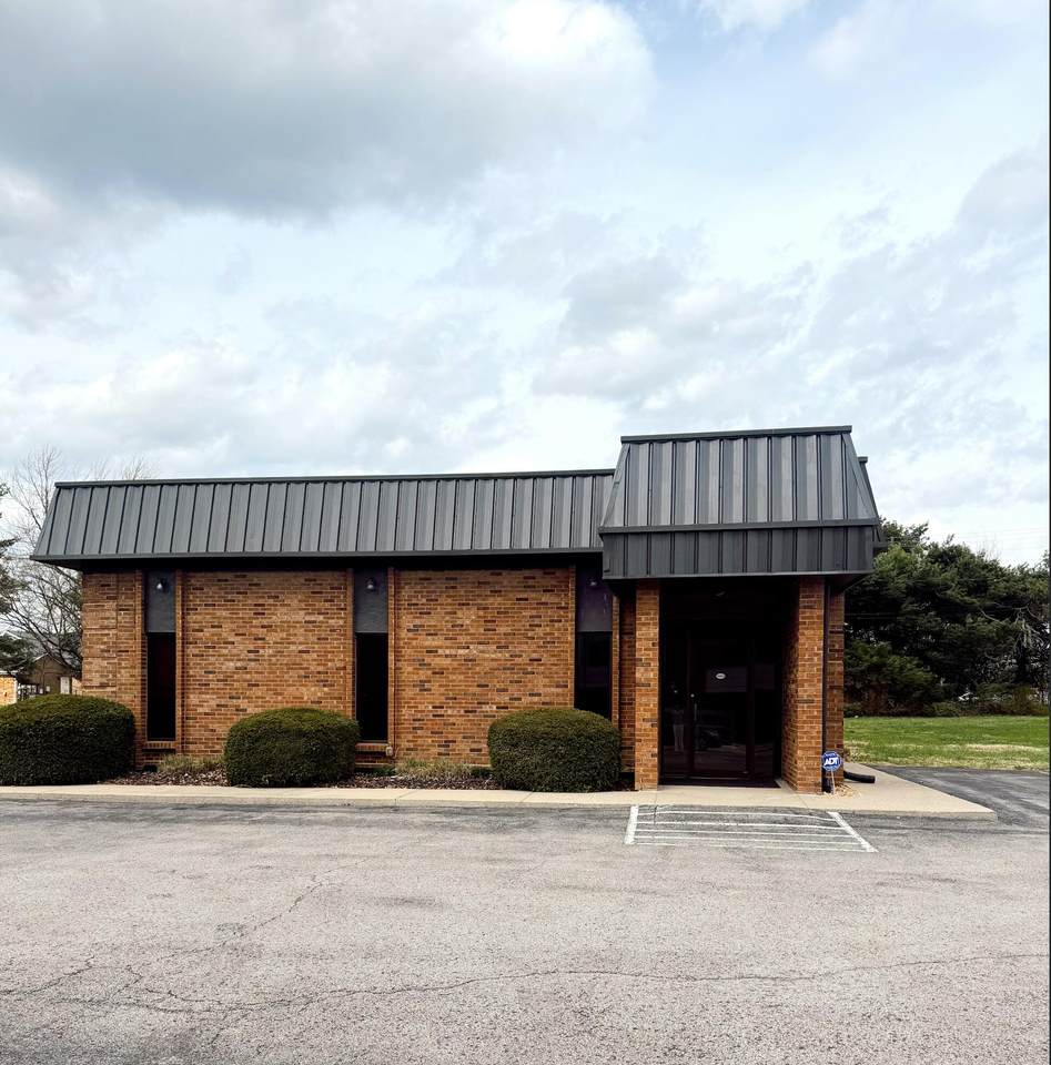 100 Greenbriar Drive - Photo 1