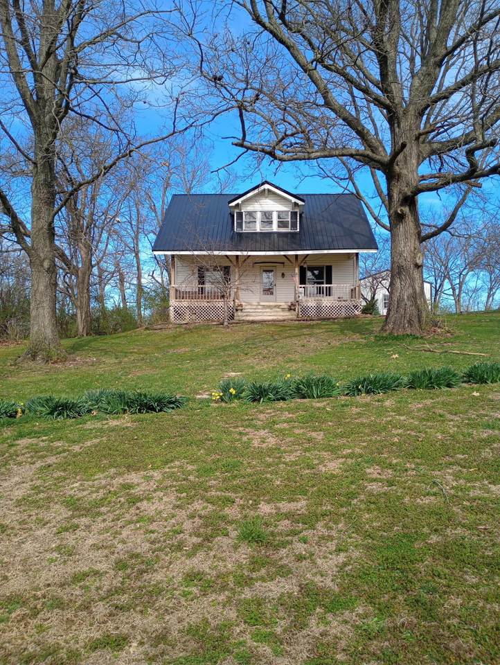 355 Mudlick Road - Photo 1