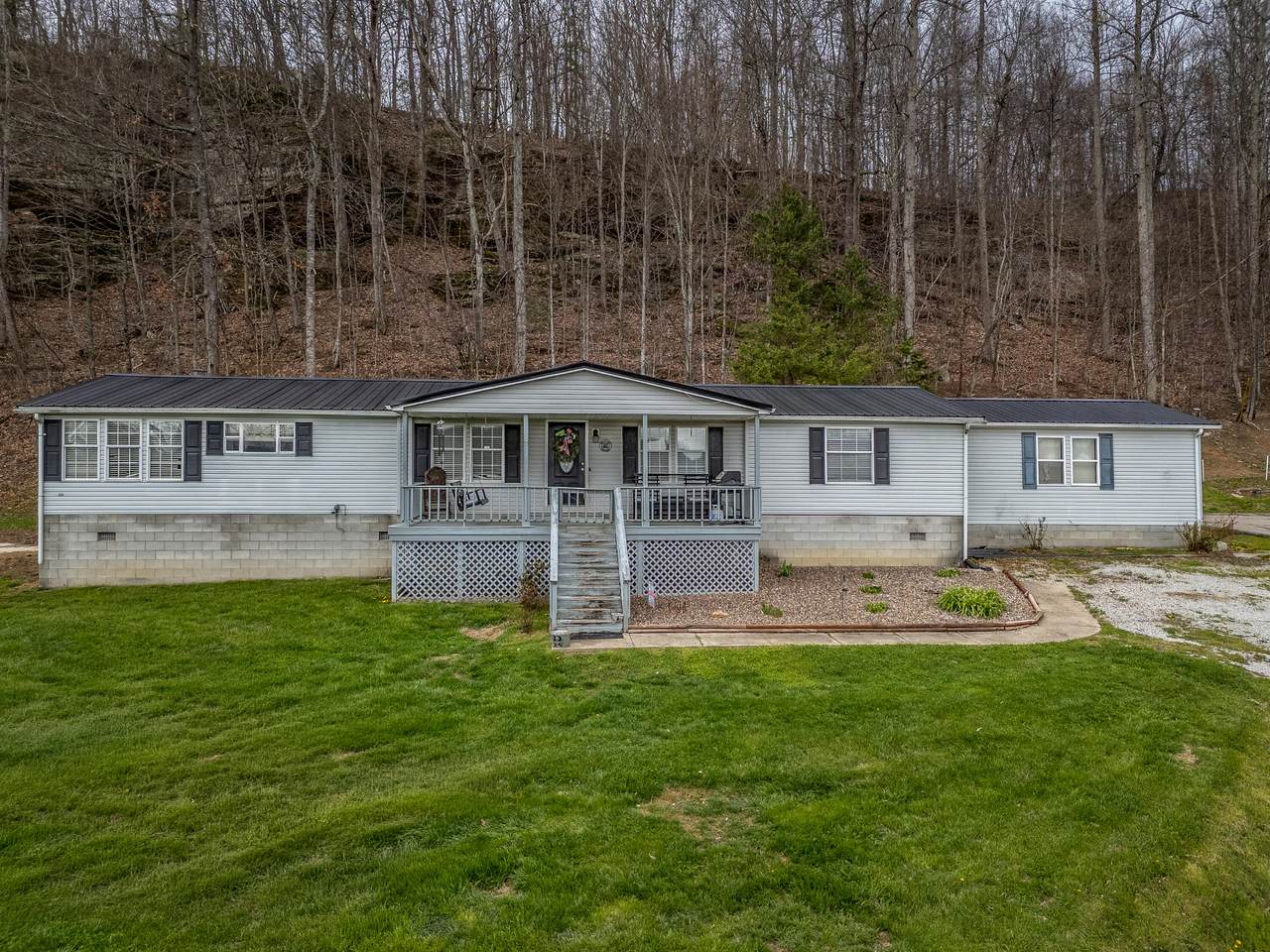 337 Aberdeen Lane - Photo 1