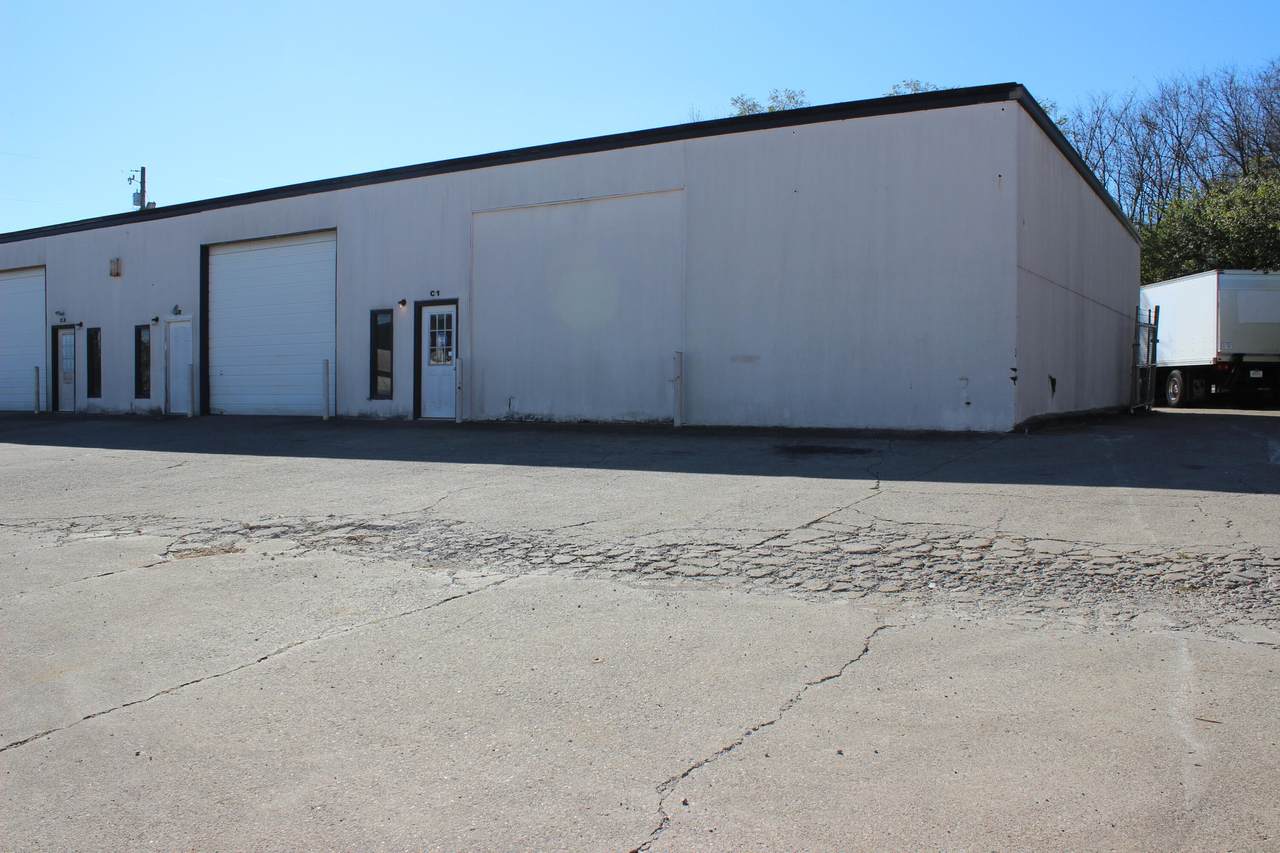 3007 Park Central Avenue - Photo 1