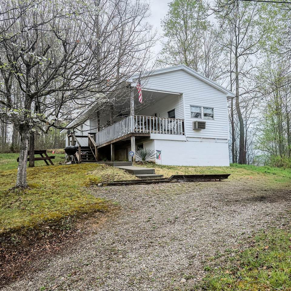 210 Echo Road - Photo 1