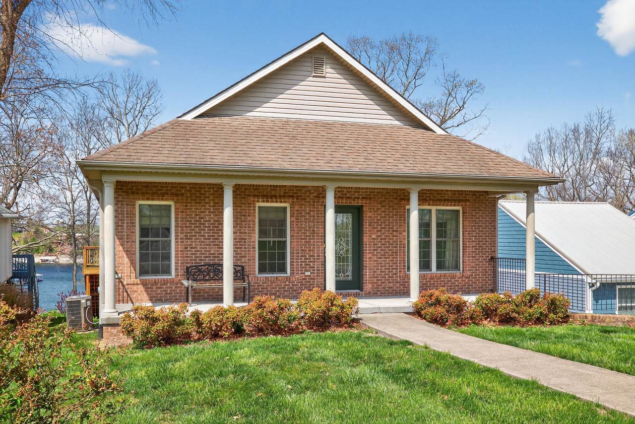 240 Persimmon Way - Photo 1