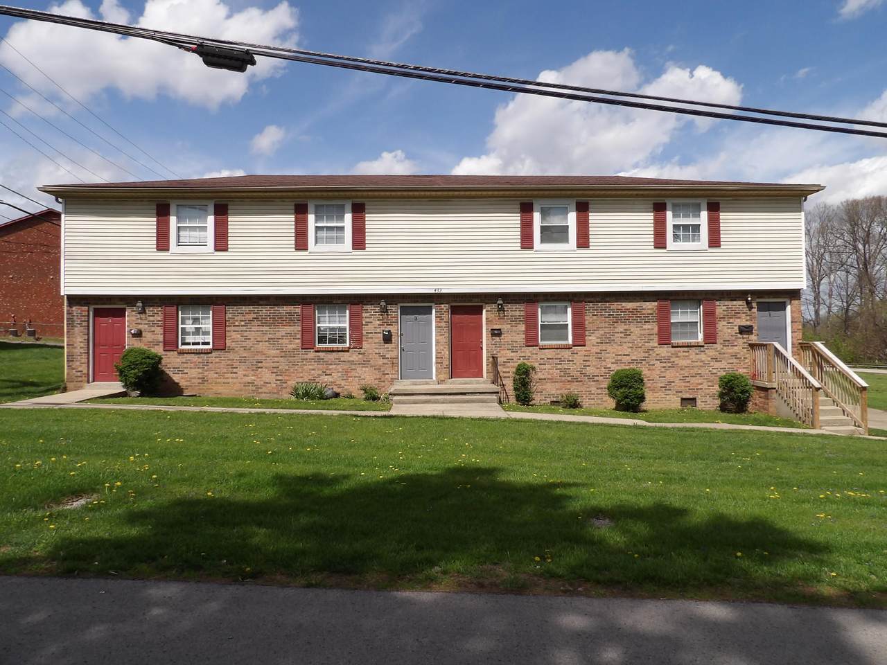 432 Harrodsburg Lane - Photo 1