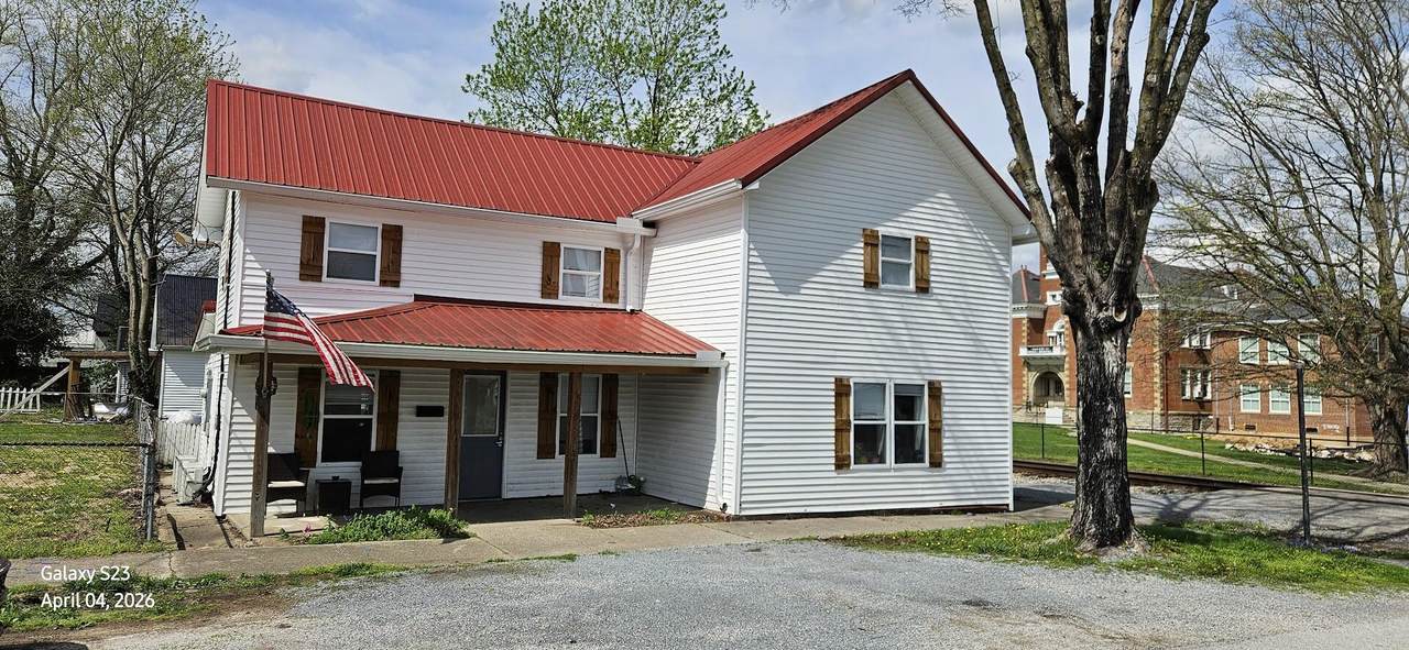 302 Frankfort Street - Photo 1