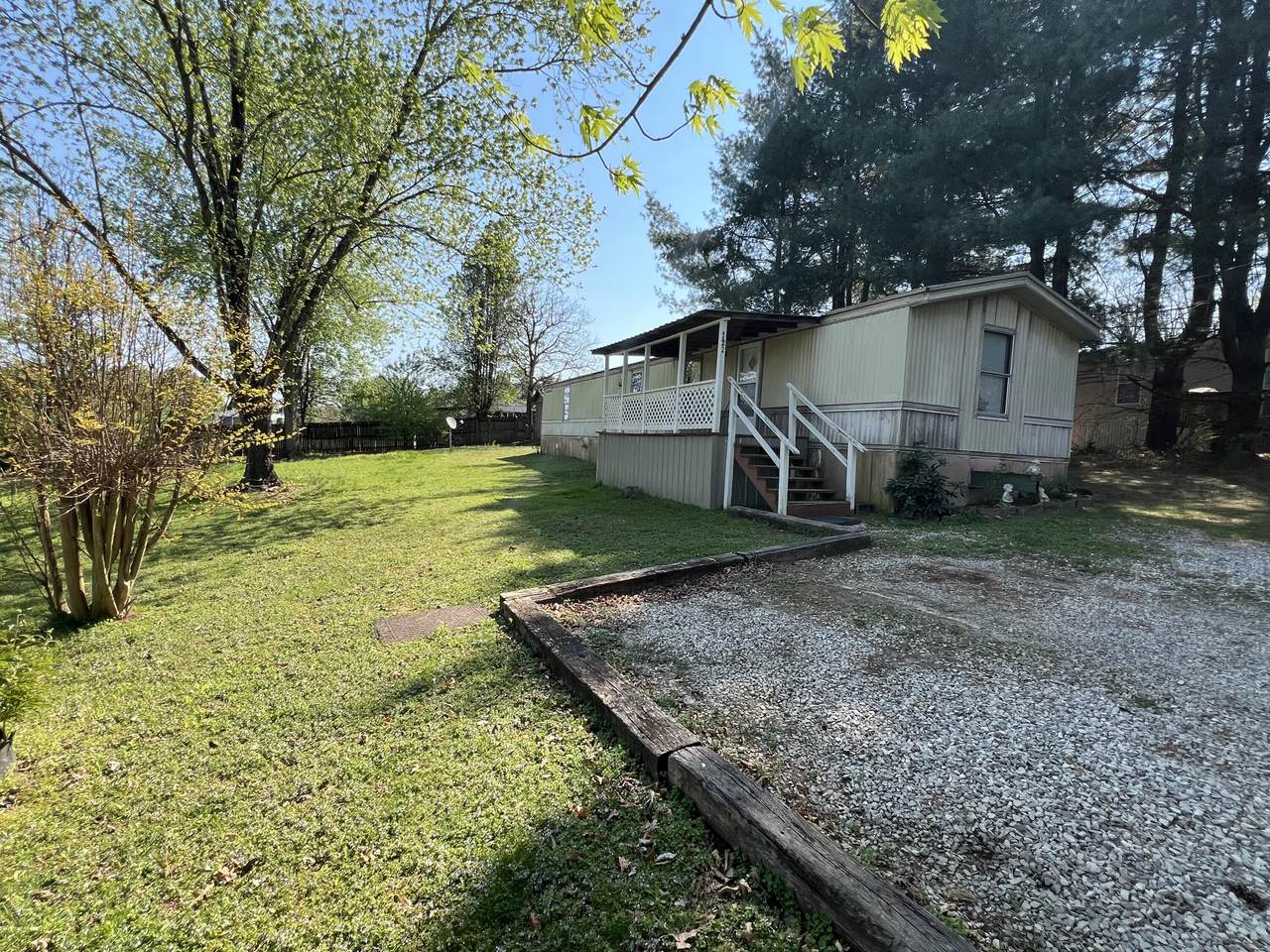 122 Combs Avenue - Photo 1