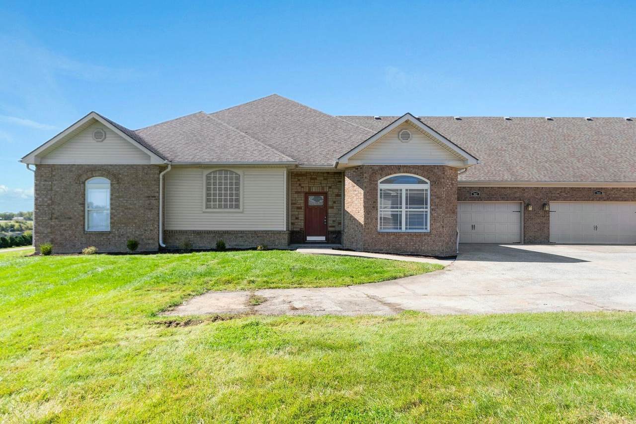 502 Regency Circle - Photo 1