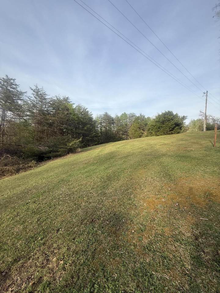 1926 Greenbriar Road - Photo 1