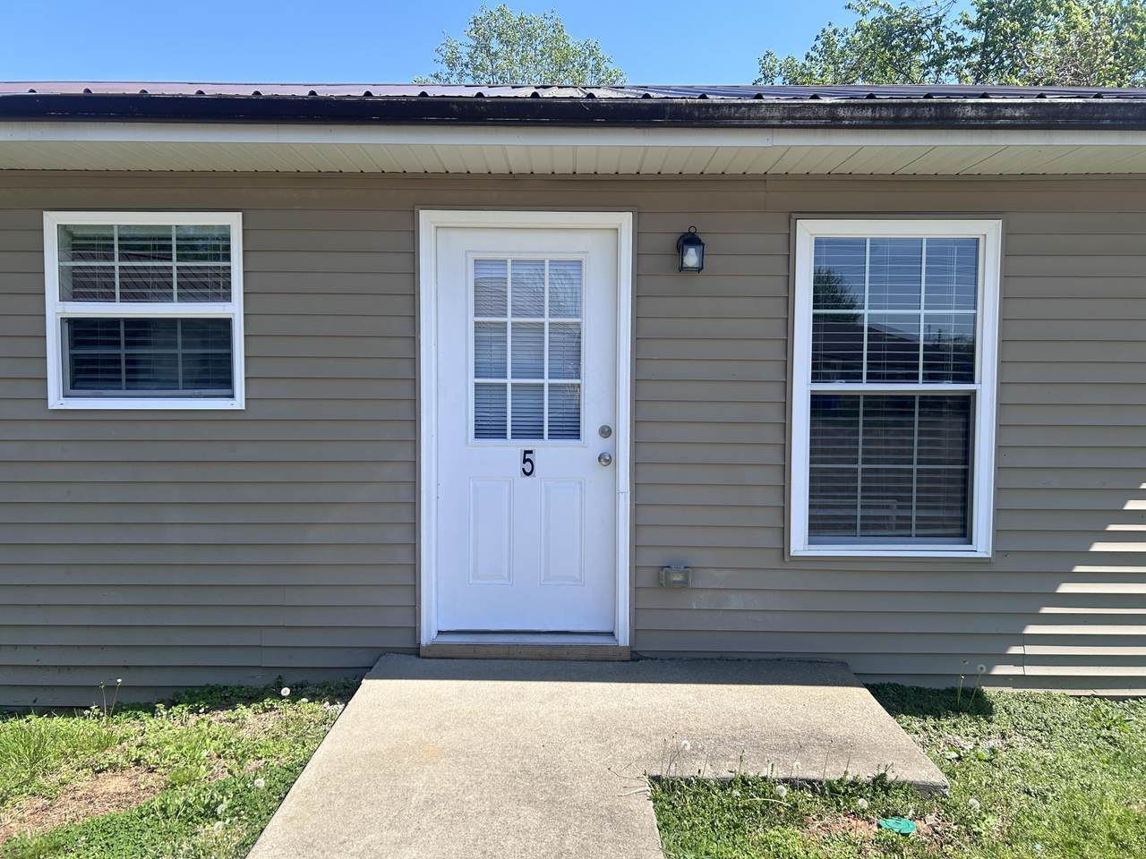 108 Scott Drive - Photo 1