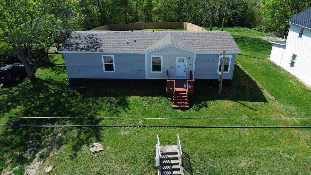 271 W Walnut Street - Photo 1