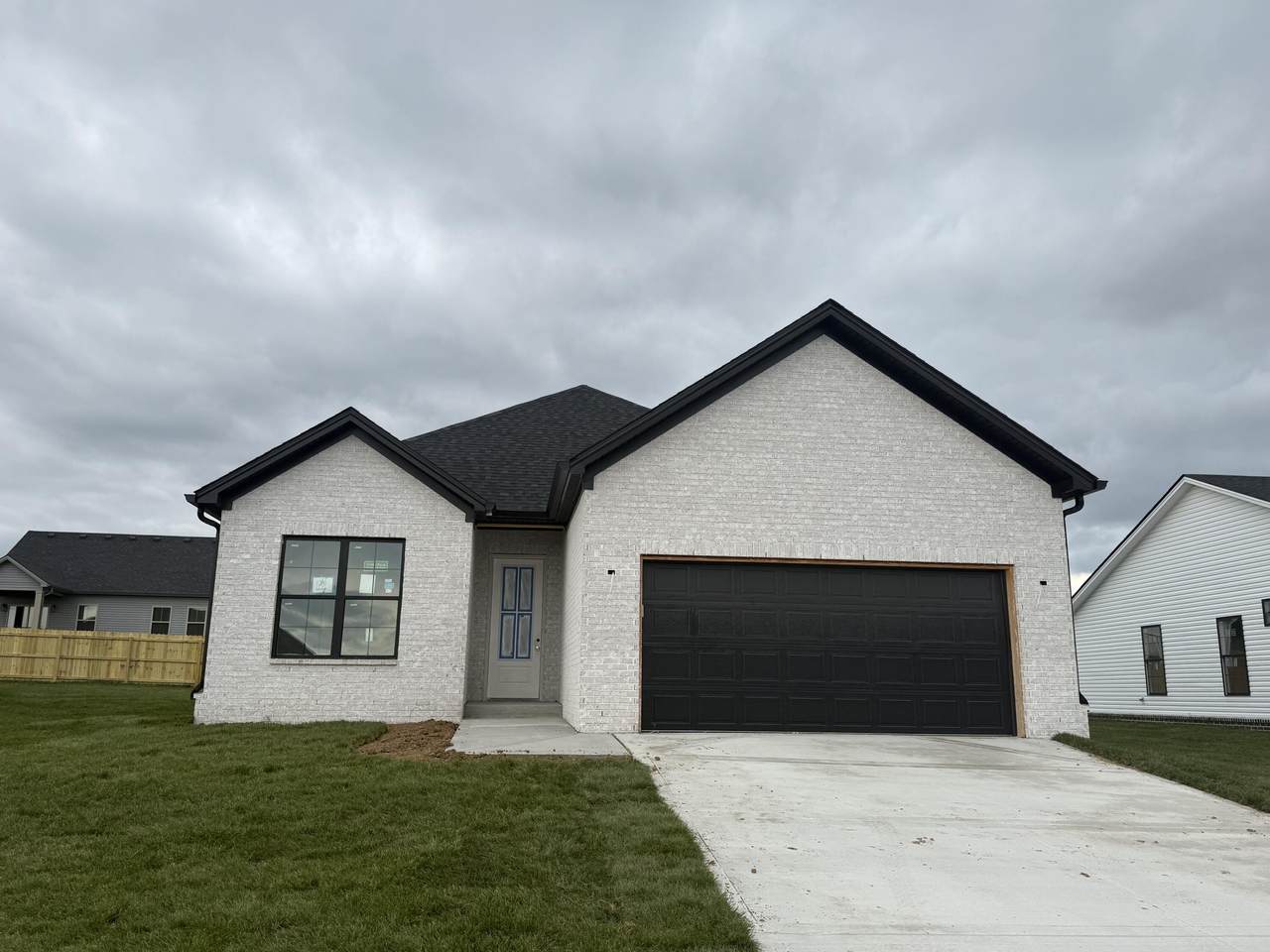 124 Patchen Drive - Photo 1
