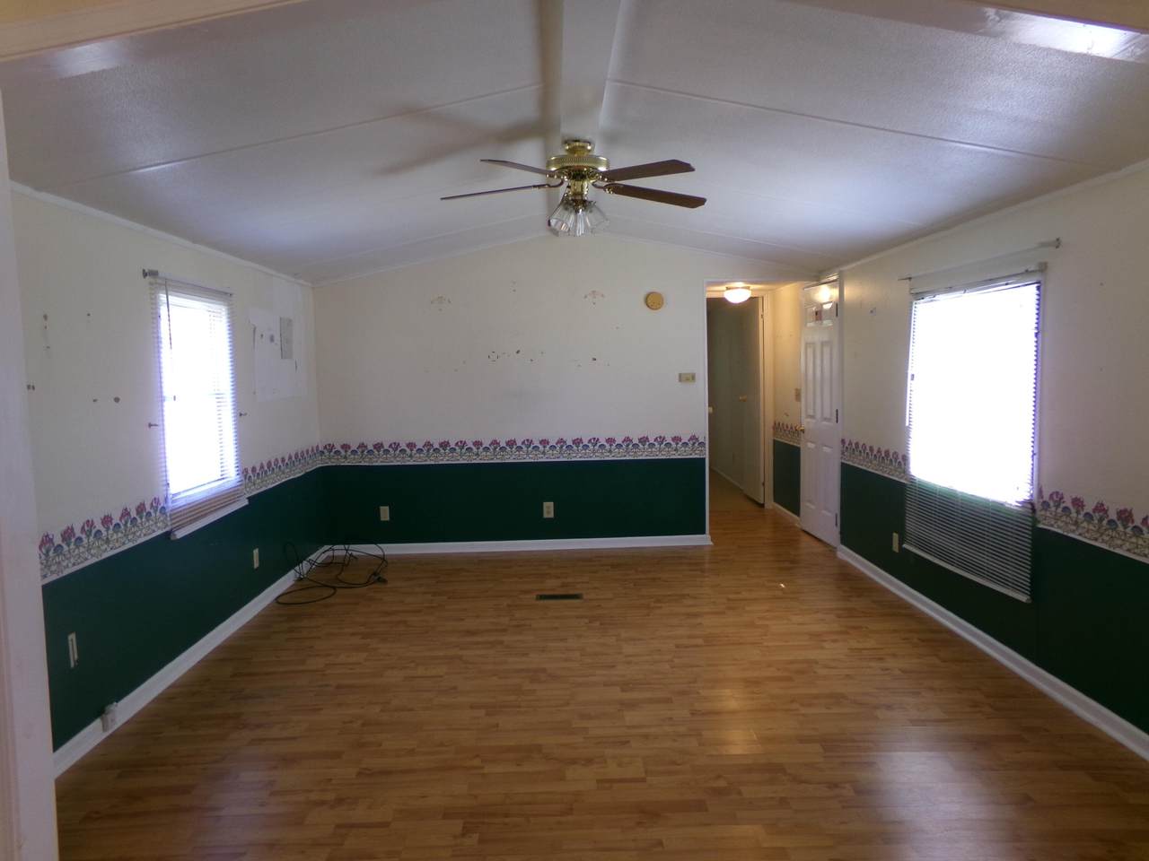 https://bt-photos.global.ssl.fastly.net/lexington/1280_boomver_1_20260427182322513684000000-2.jpg