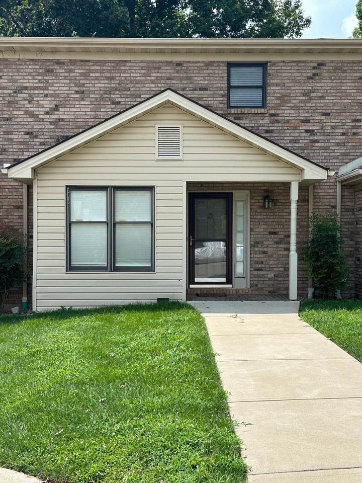 3505 Lakeside Court - Photo 1