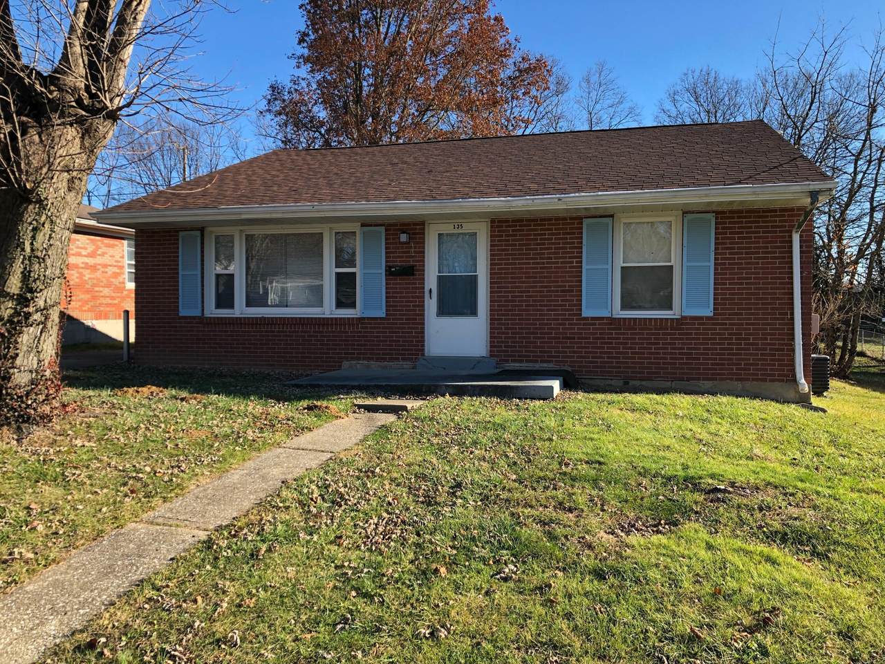 135 Willis Avenue - Photo 1