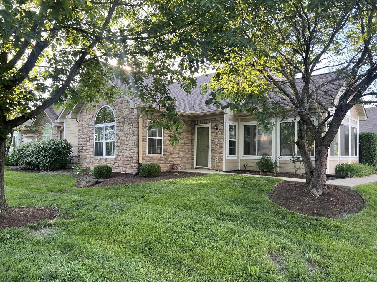 215 Churchill Crossing - Photo 1