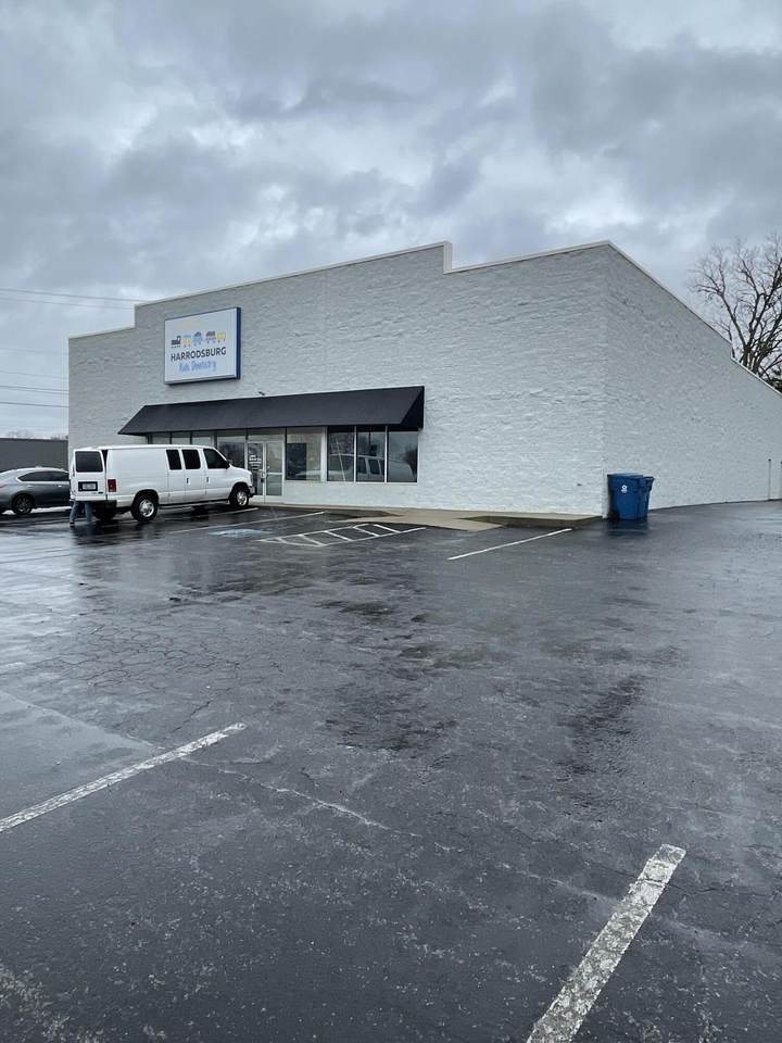 685 College Street - Photo 1