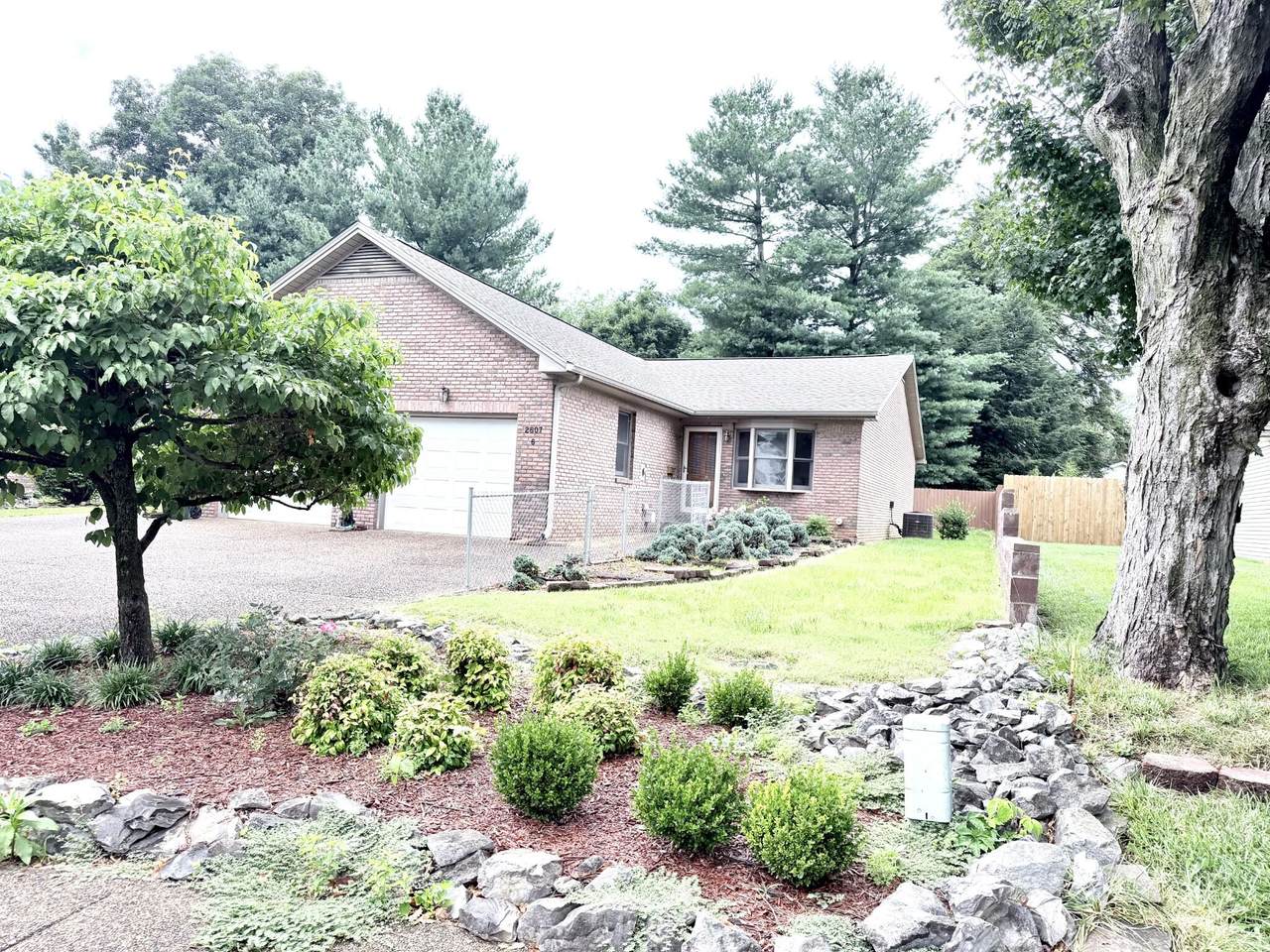 2607 Cayce Meade Drive - Photo 1