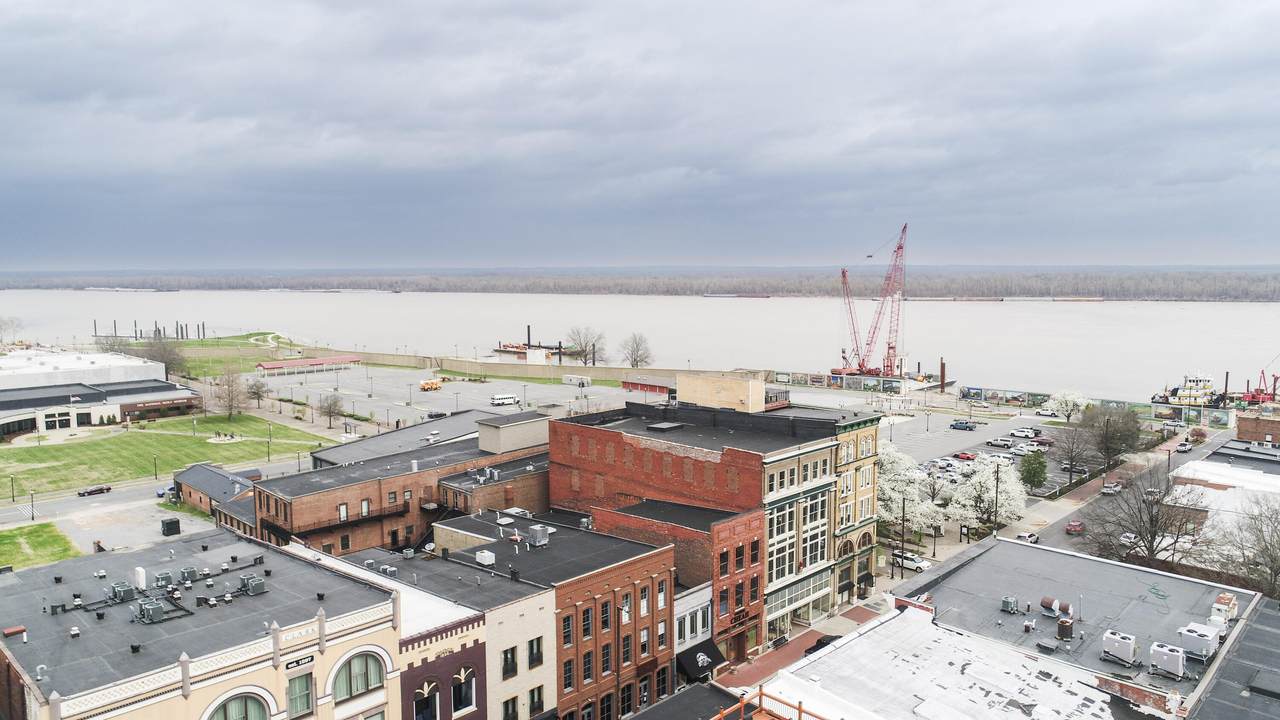 211 Broadway Street - Photo 1