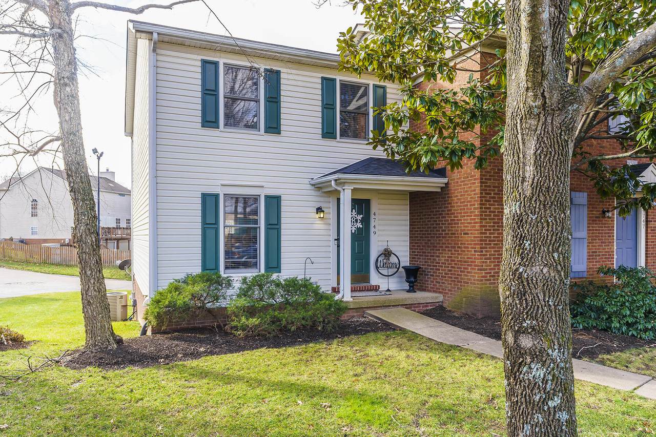 4749 Hartland Parkway - Photo 1