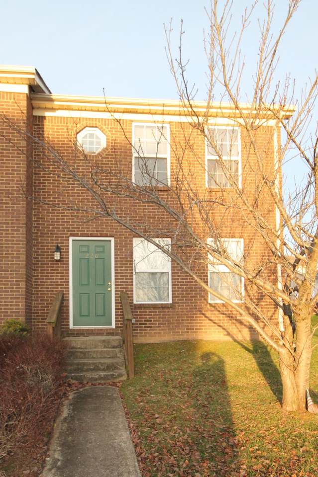 220 Maryrose Drive - Photo 1