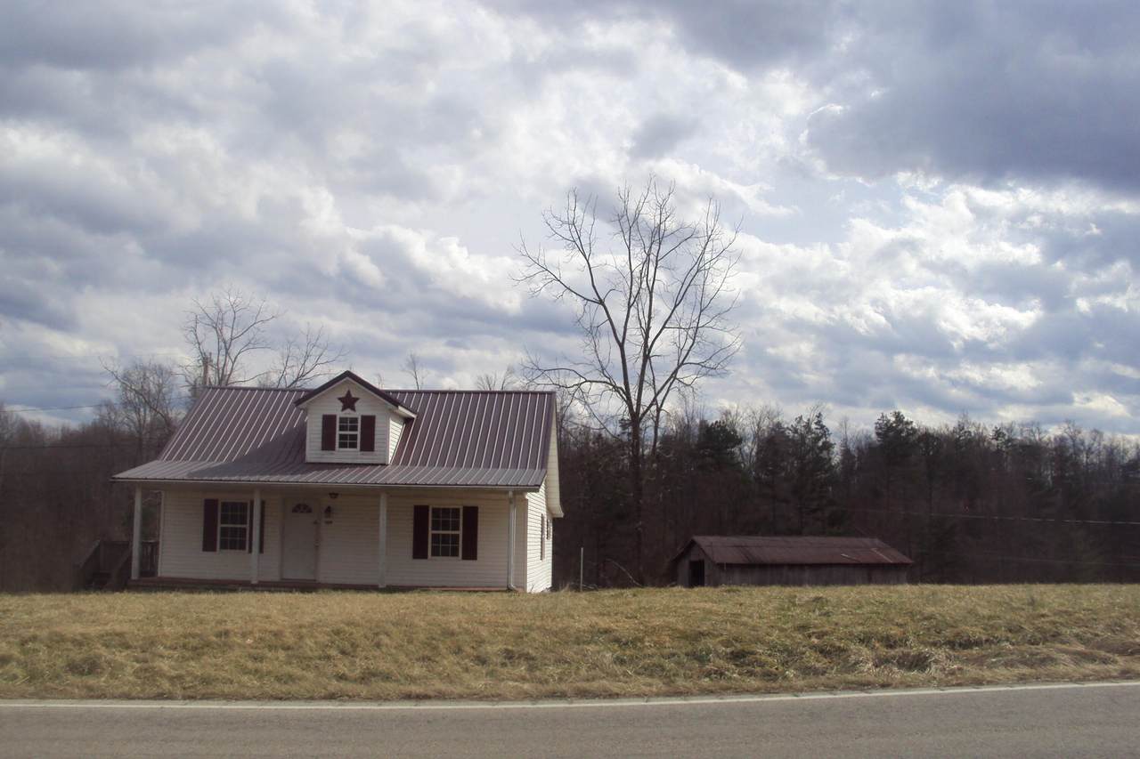 889 Hwy 587 - Photo 1