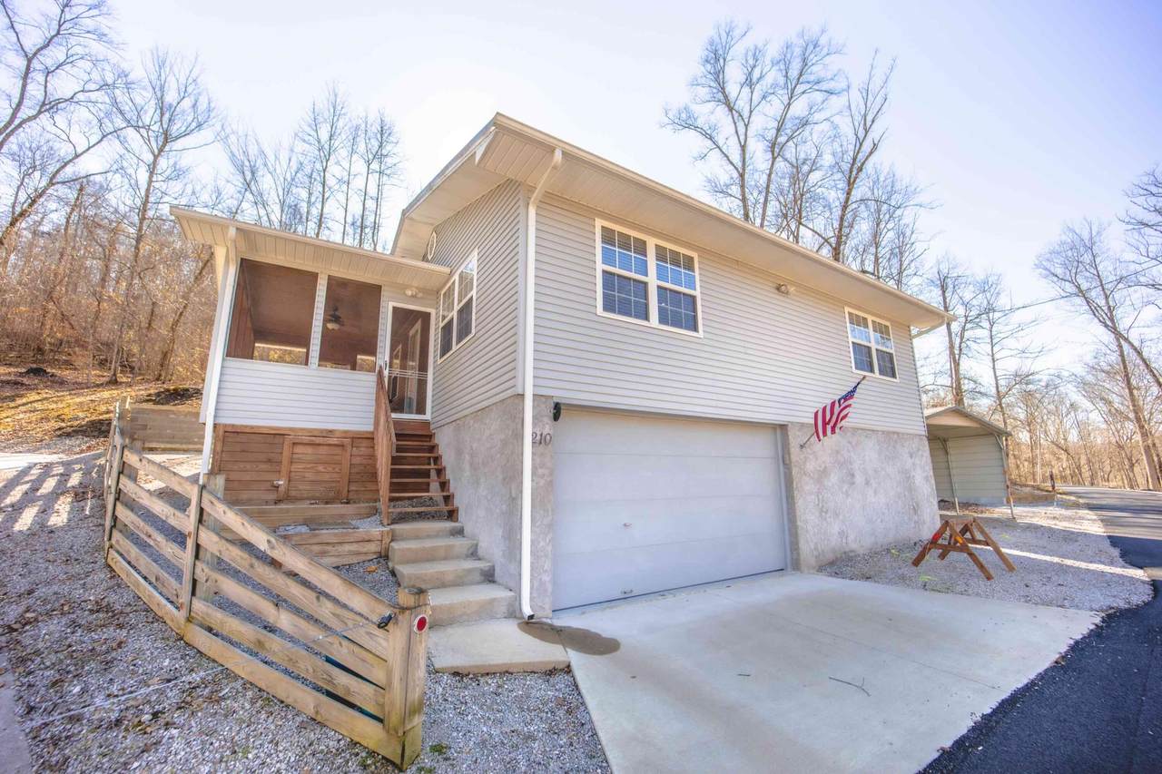 210 Godsey Avenue - Photo 1
