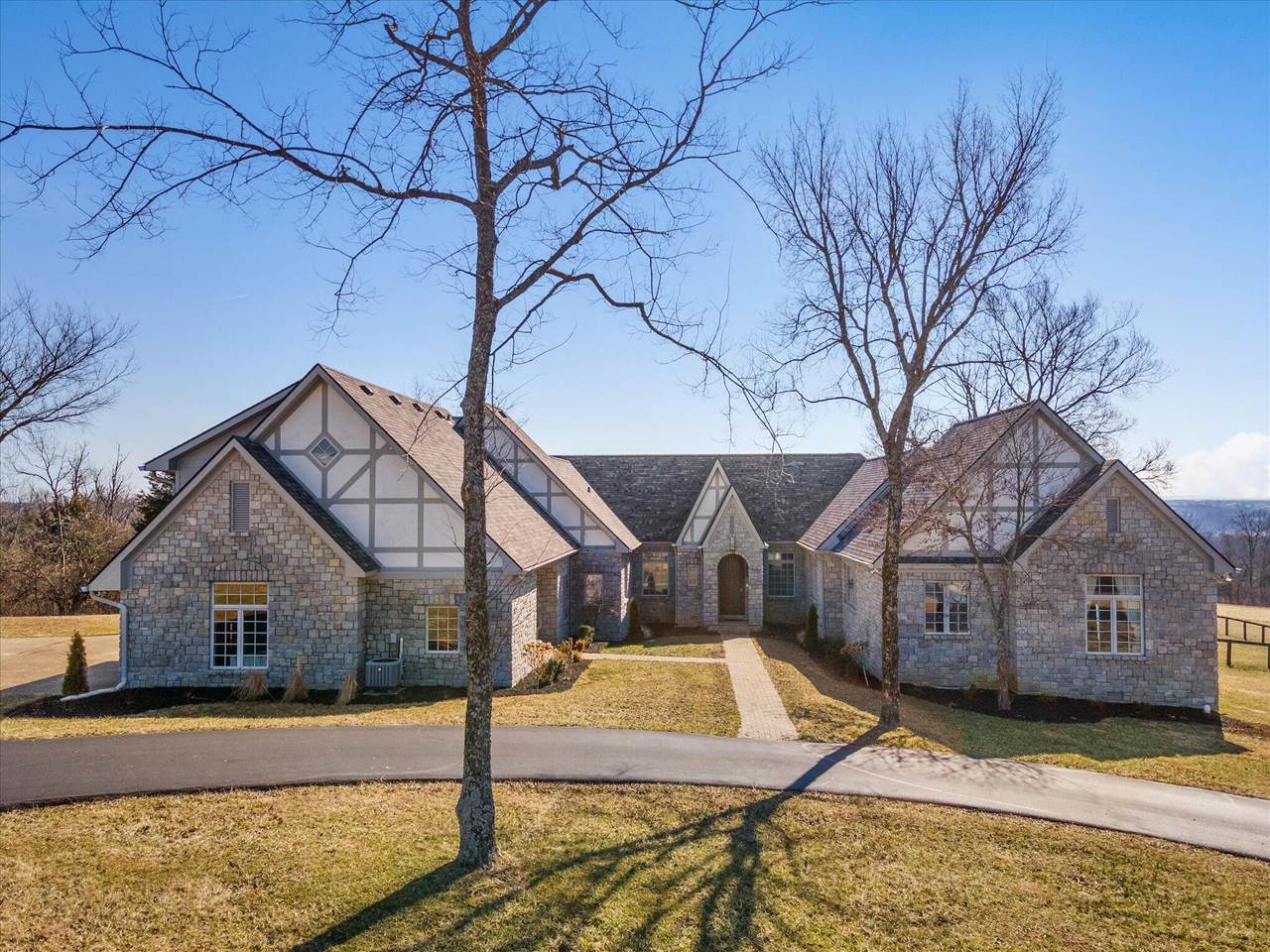 5421 Jacks Creek Pike - Photo 1