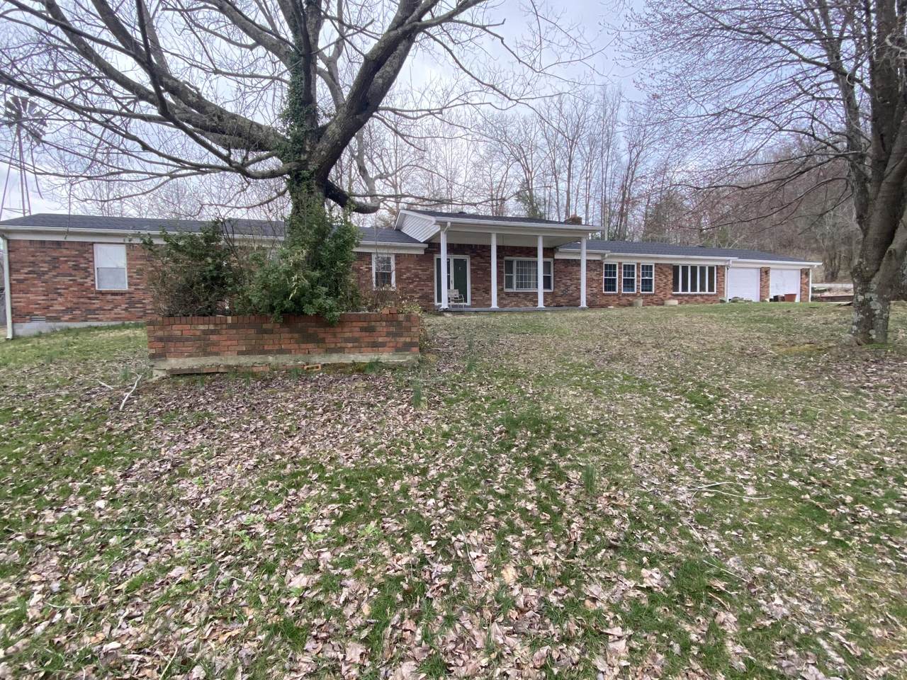 1140 Pine Grove Rd - Photo 1