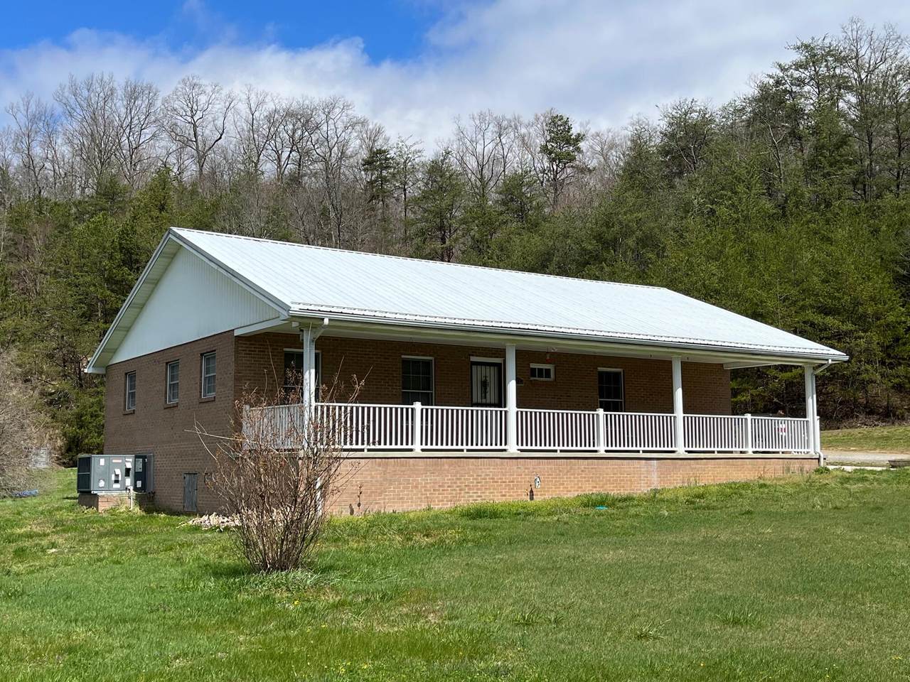900 Highway 1809 - Photo 1