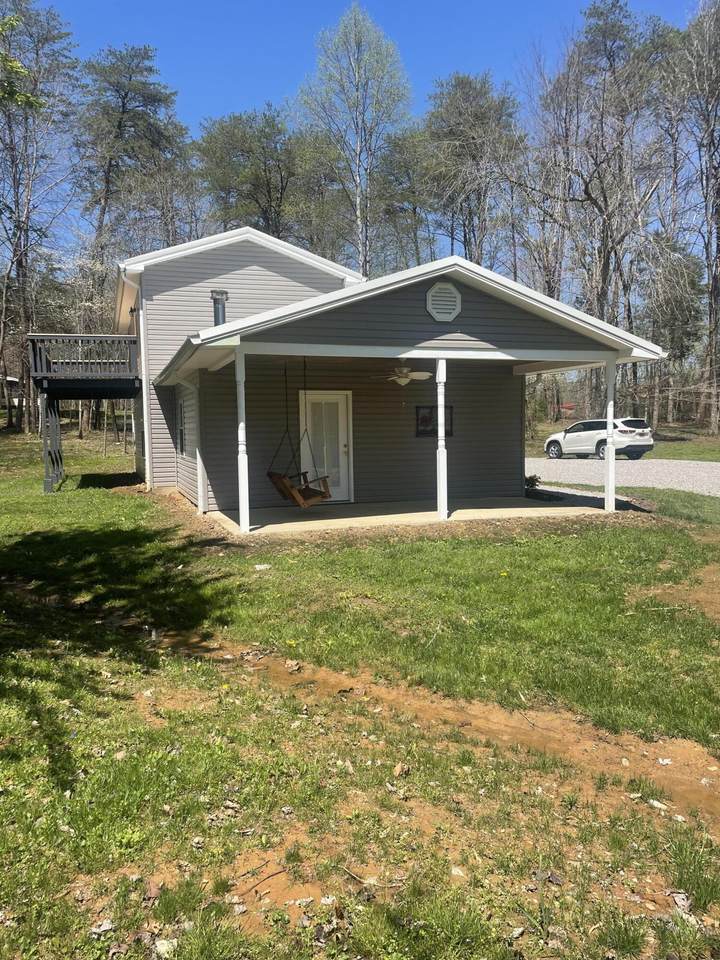 695 Valley View Drive - Photo 1