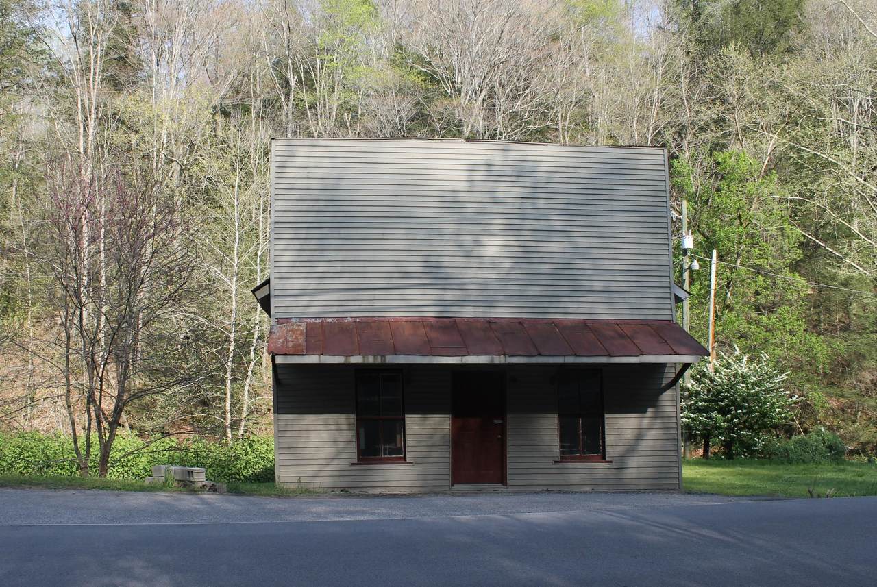 3697 Ky Rt 40 West - Photo 1